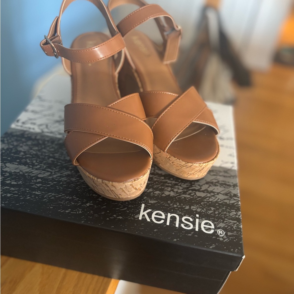 Kensie Women's Brown Platform Sandals Size 7M